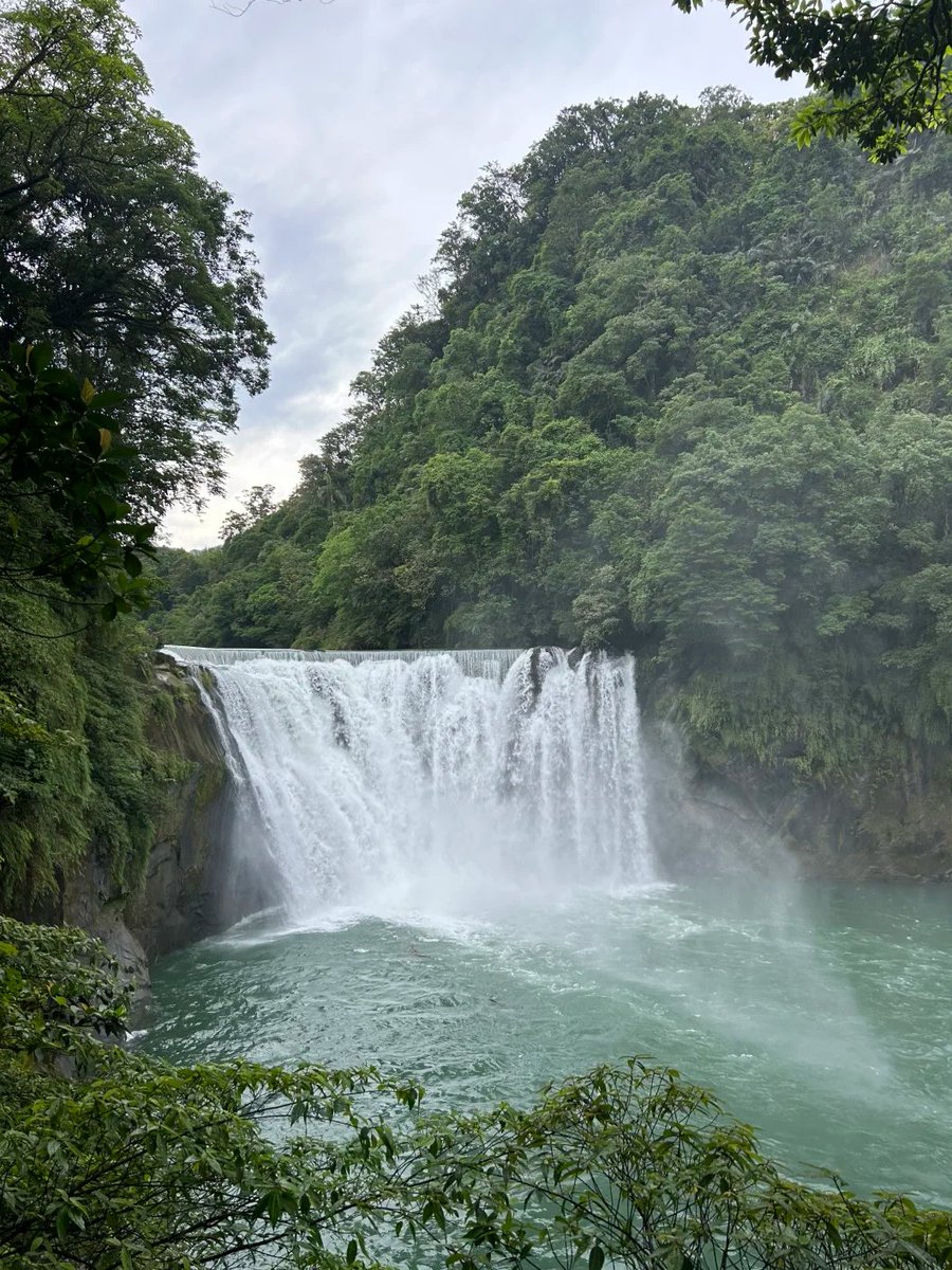 台北十分の滝 💦🌊💧
