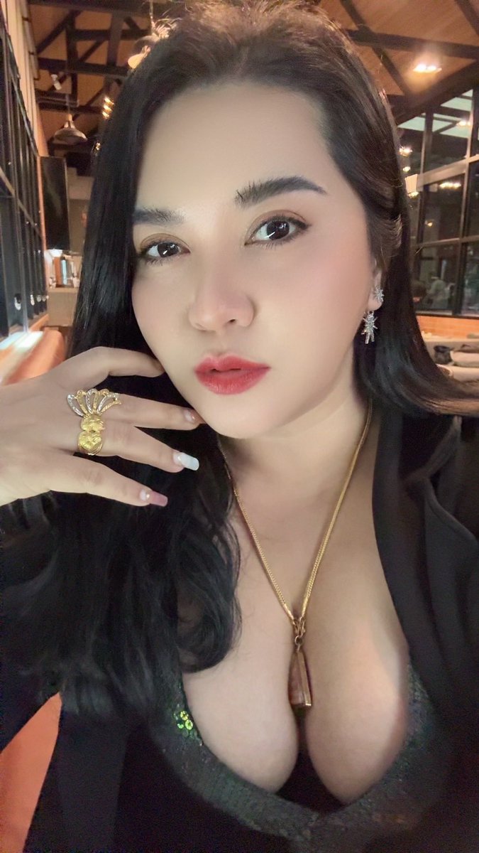 XolarPhr62114's tweet photo. น้ำขึ้นให้รีบตัก ผู้ชายทักให้รีบตอบ 🤪😋
.
.
.
#เเม่เลี้ยงเดียว #แม่หม้าย #ลูกติด #โสด #เขมร #ไทย #กดติดตาม #เหงาๆ #ฝากติดตามด้วยนะคะ #สาวอวบ https://t.co/BJAVS8b4Xk