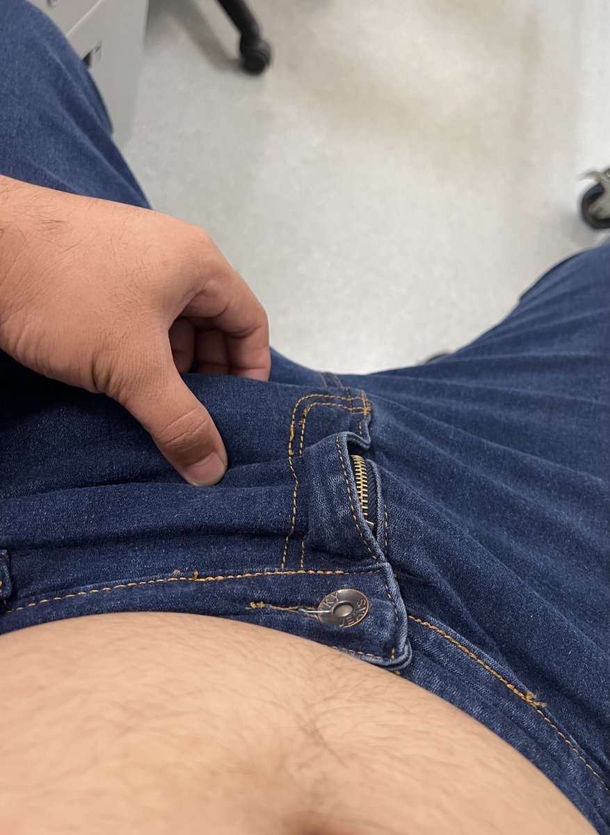 Zandroo04's tweet photo. Hawak lang daw💦💦 Habang Lunch Break Pa.. Iba ata gusto kainin🤣☺️

Makadaan nga uLit mamaya sa LTO road. see u

#altercalamba #alterbatangas #altermakiling #alterlaguna https://t.co/9rqx3BEBx7
