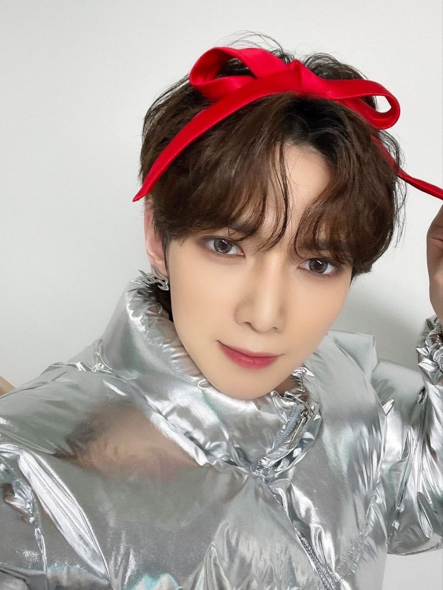 YEOTEEZx's tweet photo. YEOSANG IS THIS YOU ?? https://t.co/O1oMePuiEs
