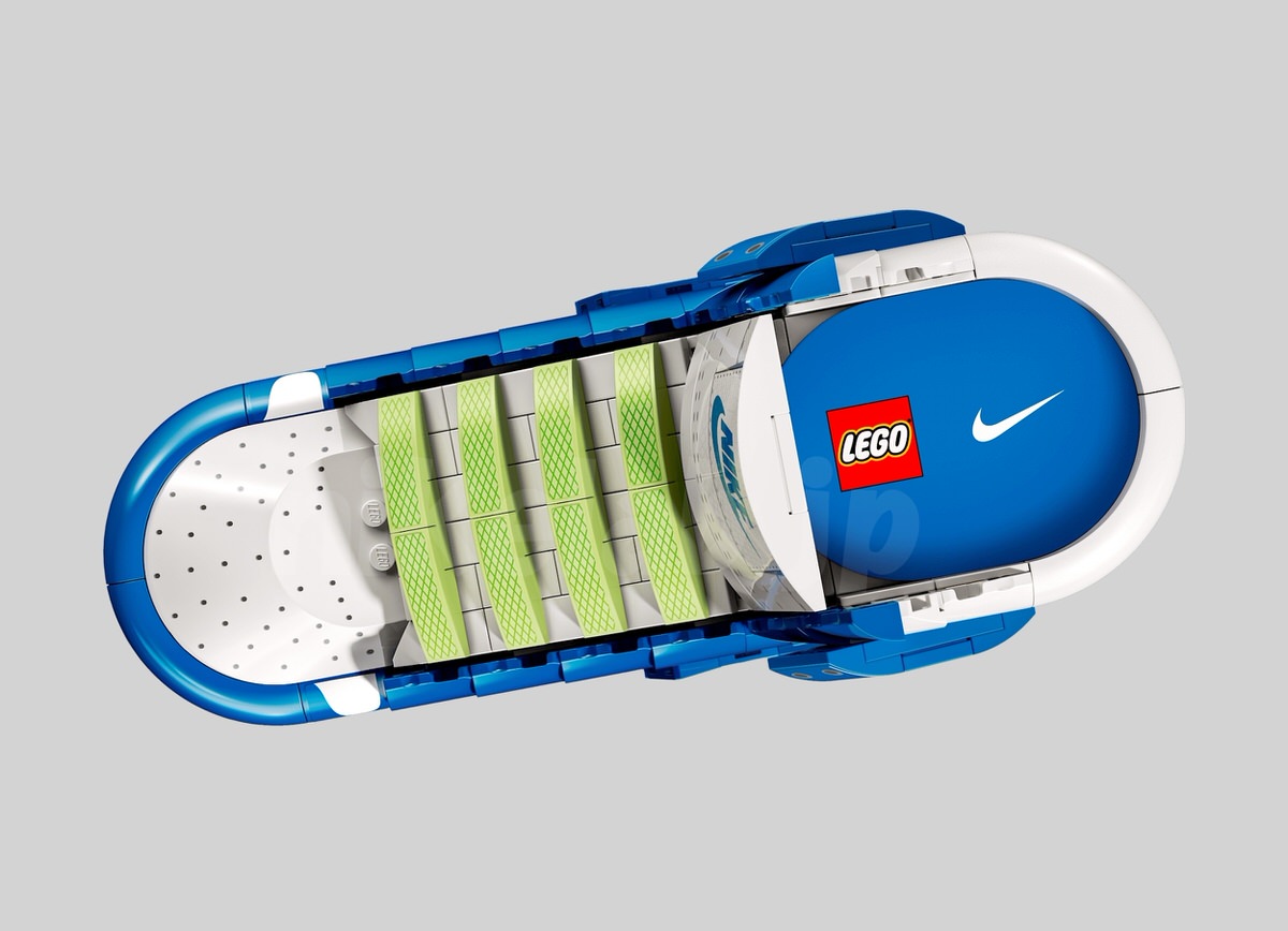 JustFreshKicks's tweet photo. FIRST LOOK: LEGO x Nike Dunk set 🧱👷‍♂️✔️

• July 1st
• 1,180 pieces
• Ages 10 and over https://t.co/ZZimuDF5GZ