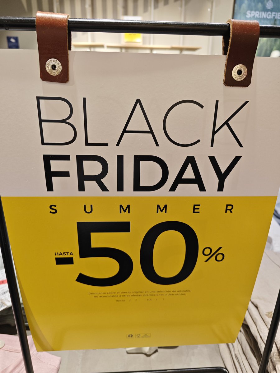 Se estaba haciendo de rogar pero ya está aquí... El nuevo invento de márketing... #BlackFridaySummer