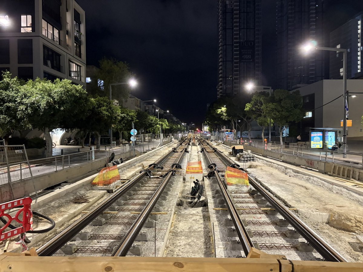 Arlozorov street is seeing the Purple Line of the Light Rail come to life🤩