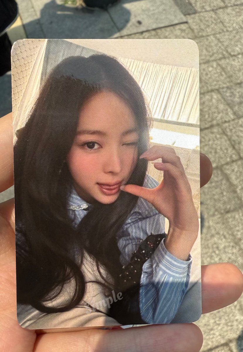 Simple_7_'s tweet image. #미야오 #MEOVV 
#NARIN #나린
