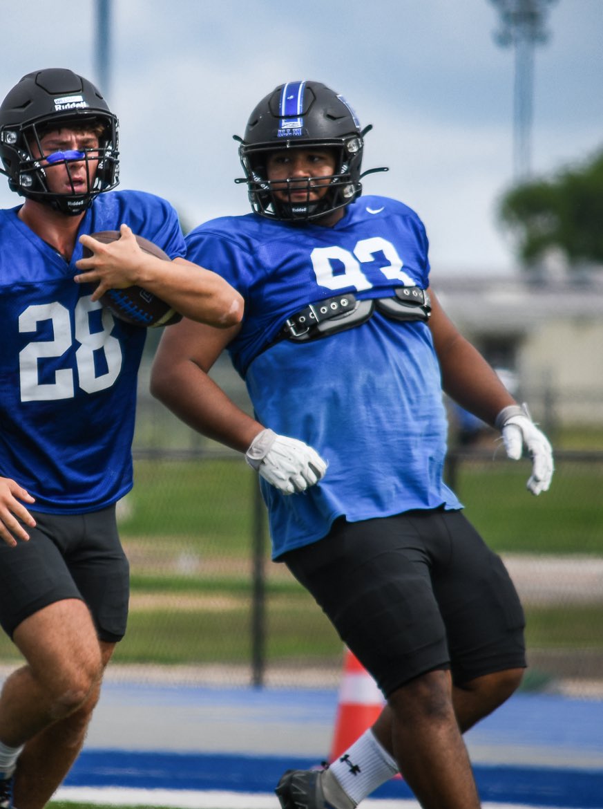 VictordFlores's tweet image. Team Camp in T-Minus 13 hours
#426A2B
@CoachEmbrey_
@HScarJr2
@CoachStandley
@rod_wolfard