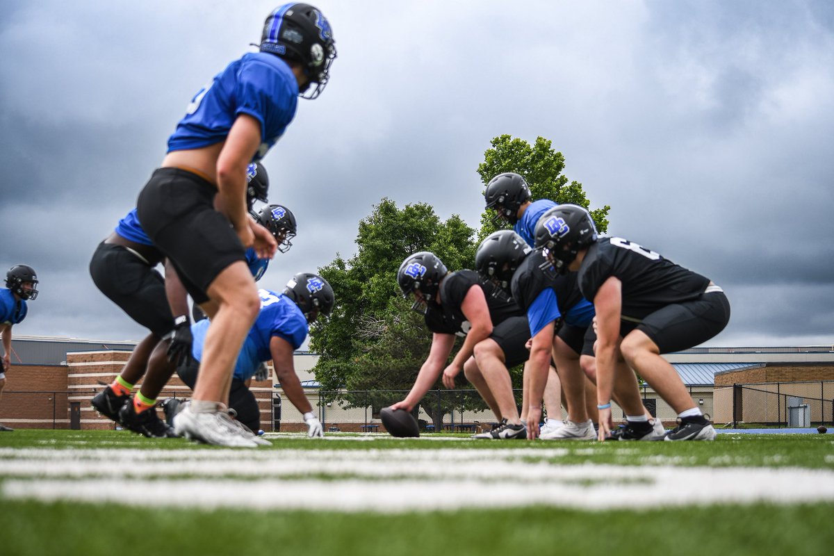 VictordFlores's tweet image. Team Camp in T-Minus 13 hours
#426A2B
@CoachEmbrey_
@HScarJr2
@CoachStandley
@rod_wolfard