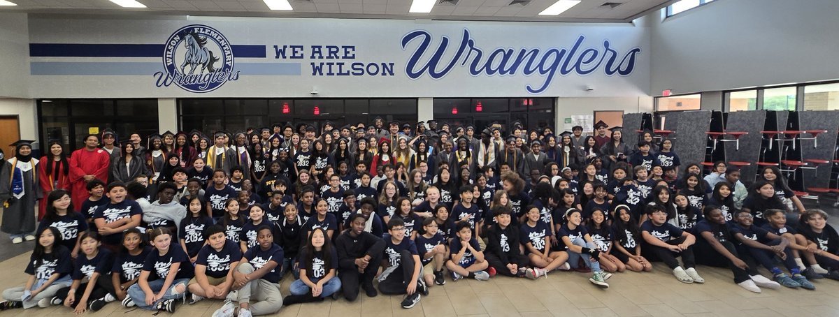 ms_ctran's tweet image. Their stories are just beginning ❤️ . Graduating seniors of @CFISDCyLakes and more along with 5th grade Wranglers say goodbye to Wrangler Nation. 
Congrats Class of 2025! @CFISDWilson @CyFairISD @_Mrs_Ochoa_ @KiaWillis7 @Vero_Castillo18 @Vero_Castillo18 @raeande94453274