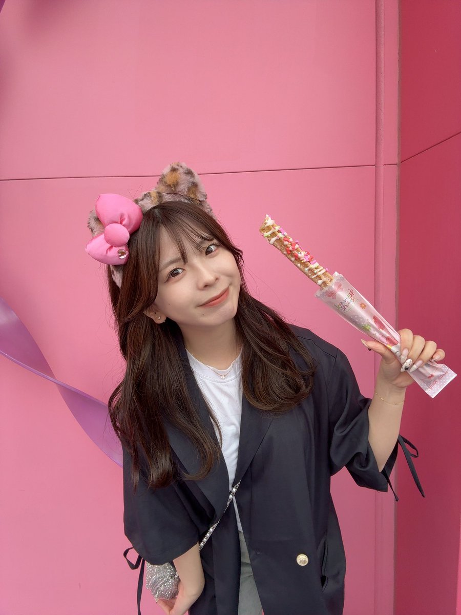 明日は犬山城下町のスタジオから公開生放送 #ばずふら にゲスト出演します🤍
Star☆T OG会😍
9:000〜の生放送終了後特典会あり📸

わたしも久しぶりにお話しできる機会をもらったので、お会いできる方楽しみにしてます♡🙈
📸写真撮影（1ショor 2ショ）+お話し¥1000（現金のみ）よろしくお願いします🍀