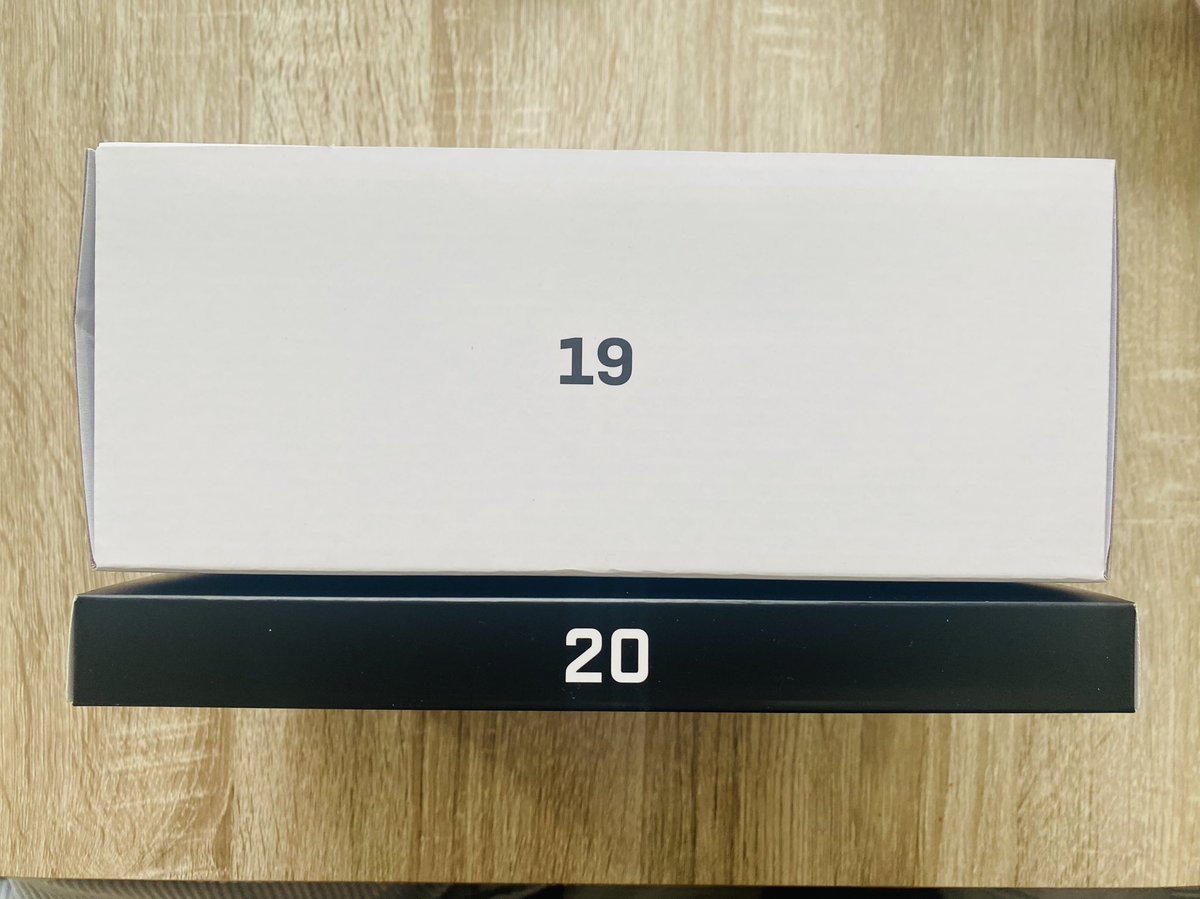 wakamamaya's tweet photo. #.20の発送通知しか来てないのに#.19も一緒に来た🫢
これでラストか寂しいな😔
#MARCHBOX https://t.co/SS0UK6H7zN