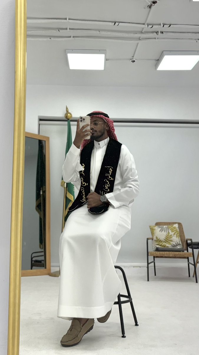 mua3i's tweet photo. " وَآخِرُ دَعْوَاهُمْ أَنِ الْحَمْدُ لِلَّهِ رَبِّ الْعَالَمِينَ "

الحمدلله أنقضى مشوار طويل تكلل بفرحة تخرجي من كلية التمريض ،سائلًا المولى عز وجل ان يكتب لي التوفيق والبركة في ماتبقى لي من هذه الرحله "الحمدلله "
🤎🤎🤎🤎🤎🤎🎓 https://t.co/EBNkE1ZwQP