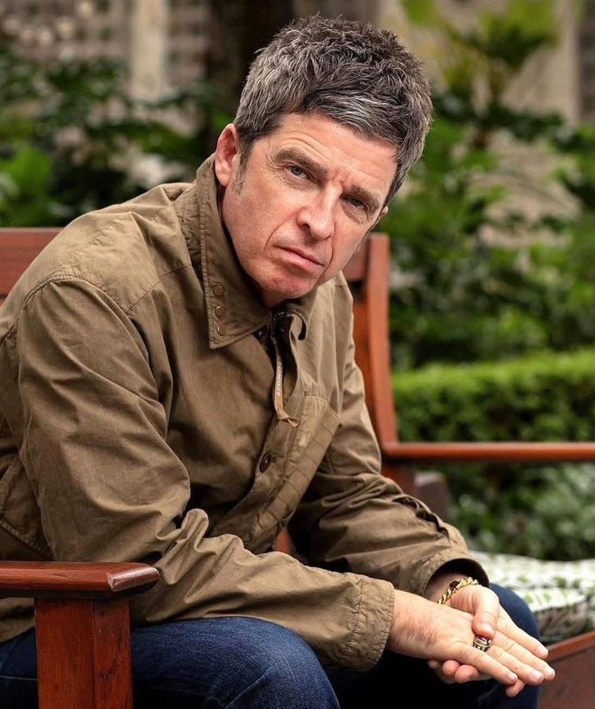 oasisworld_'s tweet photo. HAPPY 58TH BIRTHDAY NOEL GALLAGHER 🎉
#Oasis25 https://t.co/VwIW4e6Viu