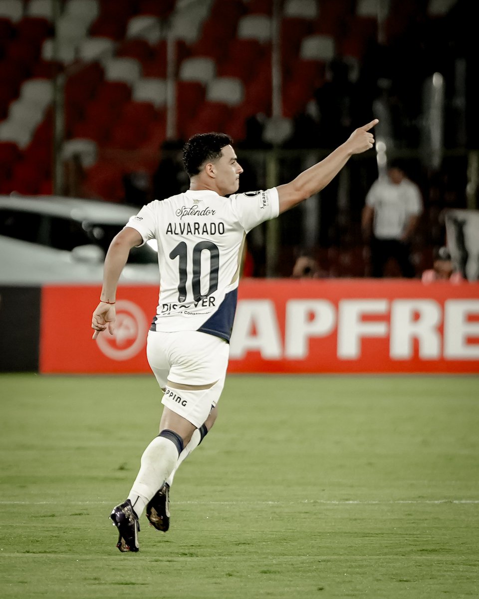 LDU_Oficial's tweet photo. Don Alexander Alvarado 🫡🔟

🆚 #LIGACentralCórdoba 1x0
🏆 CONMEBOL #Libertadores https://t.co/ETx5LyKr4k
