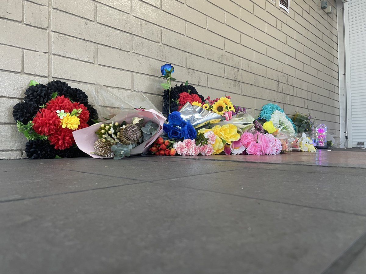 ZiziAverill's tweet photo. The Yuendumu leader demanded "answers and justice” after the 24-year-old on a guardianship order was taken to the ground by plainclothes cops.
“He needed support and not to be criminalised because of his disability." 
@gera_kazakov @TheNTNews 👉 https://t.co/woyHH9J0yO https://t.co/77RhFfCdCP