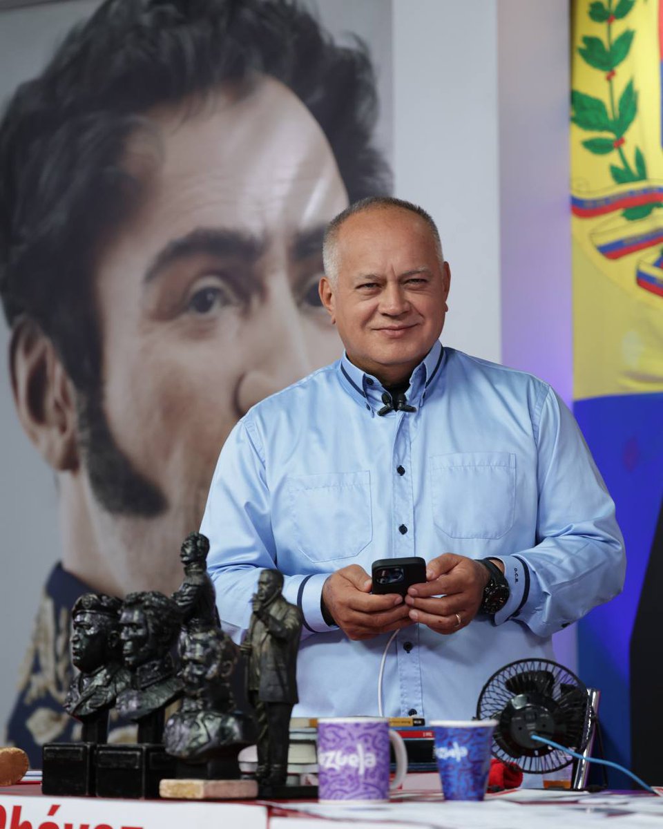 Con el Mazo Dando (@conelmazodando) on Twitter photo #EnVivo <a href="/dcabellor/">Diosdado Cabello R</a>: Si quieren yo muestro los videos de las aberraciones que tiene Guanipa en su teléfono, si quieren yo paso todos los videos, pero después no chillen !Provoquénme!.
#TerroristasNoPasaran #28May #EnVivo <a href="/dcabellor/">Diosdado Cabello R</a>: Si quieren yo muestro los videos de las aberraciones que tiene Guanipa en su teléfono, si quieren yo paso todos los videos, pero después no chillen !Provoquénme!.
#TerroristasNoPasaran #28May
