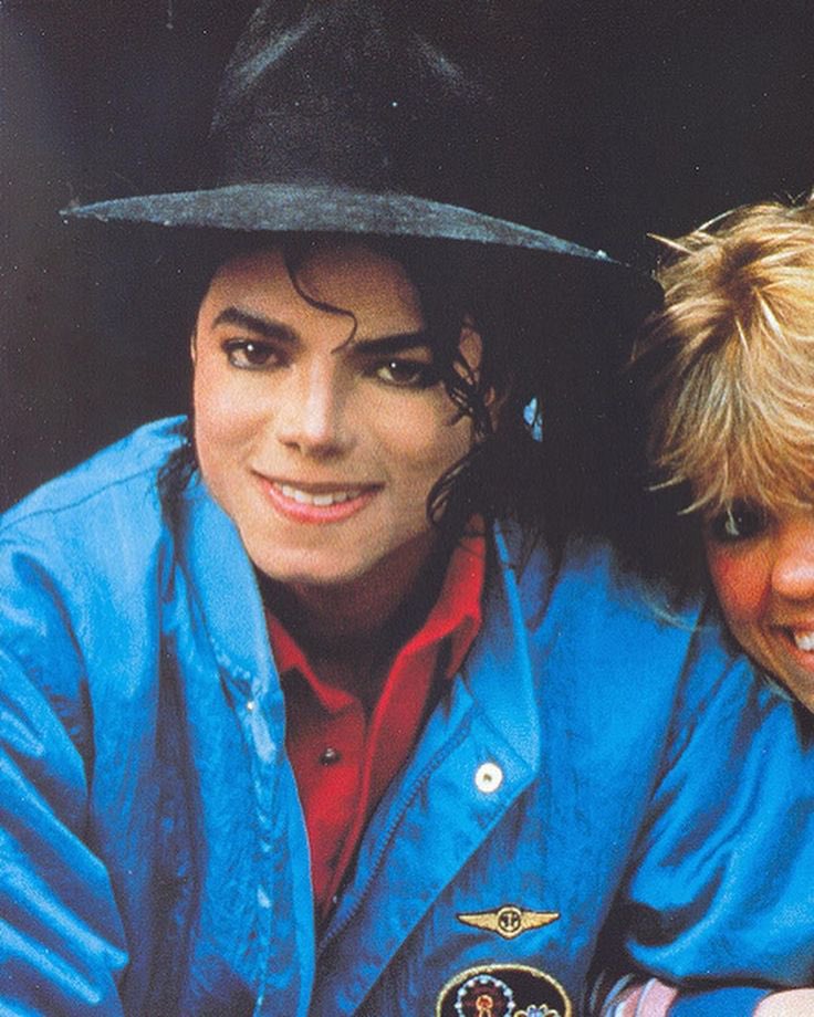 mjtabloidjunkie's tweet photo. https://t.co/Qql4K9Kikf