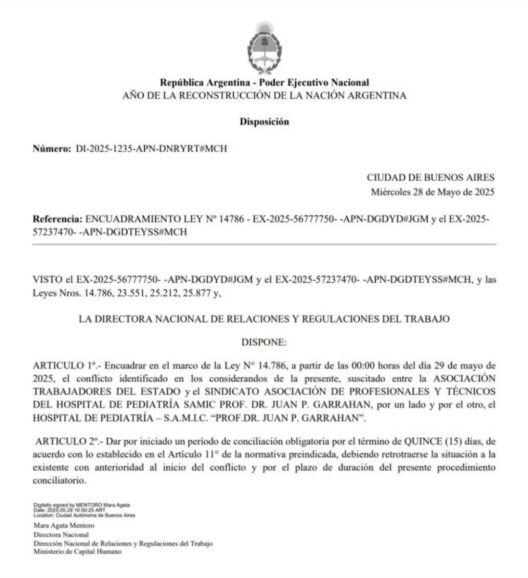 rodoaguiar's tweet photo. ÚLTIMO MOMENTO!!
DICTARON LA CONCILIACIÓN OBLIGATORIA EN EL CONFLICTO ATE - GARRAHAN!! 

SON DEMASIADO OBVIOS!!

Quedan en evidencia. Están dictando la conciliación para atacar las consecuencias que genera el conflicto y no sus causas. Muy pocas veces vi que una cartera laboral dicte la conciliación sin fijar audiencia para el inicio de las negociaciones.
Vamos a intimar al Gobierno a que determine la fecha del inicio de las negociaciones.

SALARIOS DIGNOS, PRESUPUESTOS ADECUADOS.
LA SALUD NO ES UN NEGOCIO!