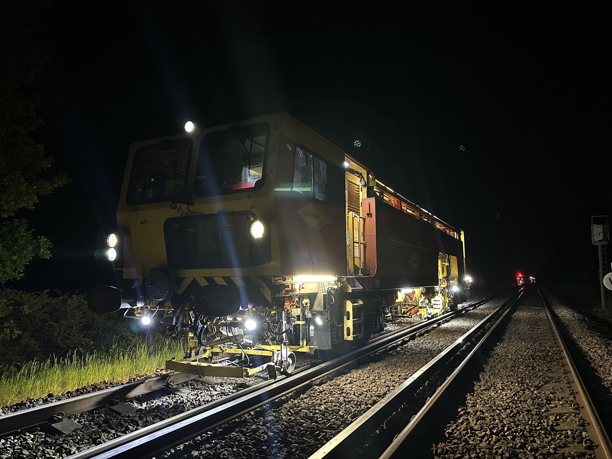 Last of three nights work this week improving over a mile of track between Pluckley and Paddock Wood. These were routine maintenance tamps, keeping the track fit for 100mph running

<a href="/NetworkRailSE/">Network Rail Kent & Sussex</a> <a href="/ColasRailUK/">Colas Rail UK</a> <a href="/Se_Railway/">Southeastern</a>