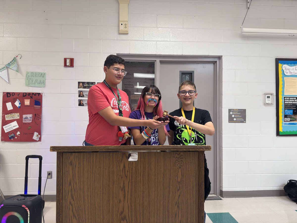 Montwood Middle Student Council (@montwood_stuco) on Twitter photo Final StuCo meeting of the year. V. President & President elections for next school year. 8th graders signing off. I’m gong to miss this group 🥹 as some I knew since baby Moose. They have grown in such amazing ways! EP HS get ready for an awesome group! <a href="/Montwood_MS/">Dr. Melissa (Martinez) Saenz</a> <a href="/CISElPaso/">Communities In Schools of El Paso</a> Final StuCo meeting of the year. V. President & President elections for next school year. 8th graders signing off. I’m gong to miss this group 🥹 as some I knew since baby Moose. They have grown in such amazing ways! EP HS get ready for an awesome group! <a href="/Montwood_MS/">Dr. Melissa (Martinez) Saenz</a> <a href="/CISElPaso/">Communities In Schools of El Paso</a>