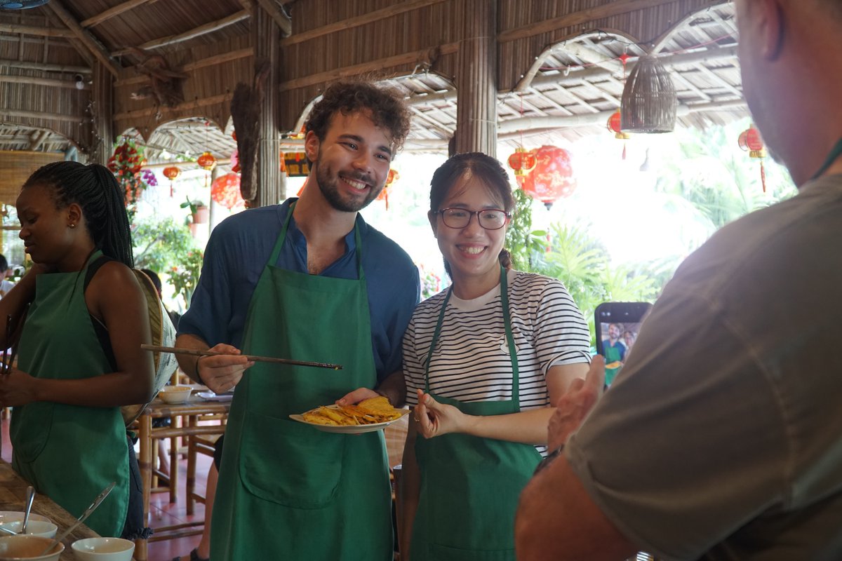 Education opens the globe. 📚🌏✈️

Just ask our Bachelor of Hospitality Management students – the intrepid learners following a life-changing Vietnam study tour.

Discover how you can explore the world with a hospitality course ➡️ shorturl.at/OKWHM