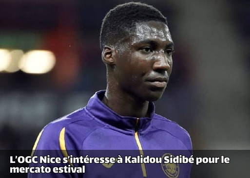 L’OGC Nice s’intéresse de près à Kalidou Sidibé, jeune milieu défensif malien récemment appelé en sélection.

Des discussions sont en cours avec son entourage, malgré la concurrence du Torino, du Celtic ou encore de la Fiorentina.

Détails 👉 africafoot.com/logc-nice-sint…

#OGCNice