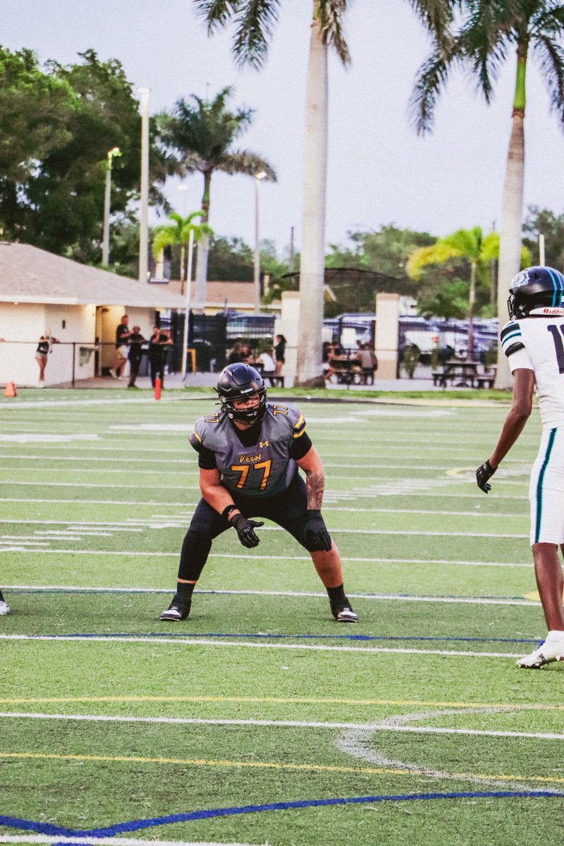 Justin_prieto23's tweet image. Great spring Feeling Strong‼️
6’4
300
GPA 3.2
Class of 2026
hudl.com/v/2RGfUJ
