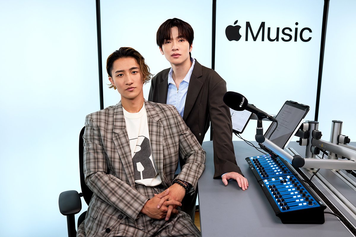 ラブブ　シークレット　Big into Energy 深澤辰哉着用 ラブブ シークレット Big into Energy 深澤辰哉着用 - メルカリ