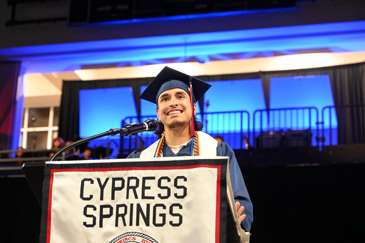 CFISDBrittneyB's tweet image. The Panthers are in the building! Congratulations to the @CySpringsHS Class of 2025! #Classof2025 #CySpringsGrad #CFISDSpirit 🎉🎓