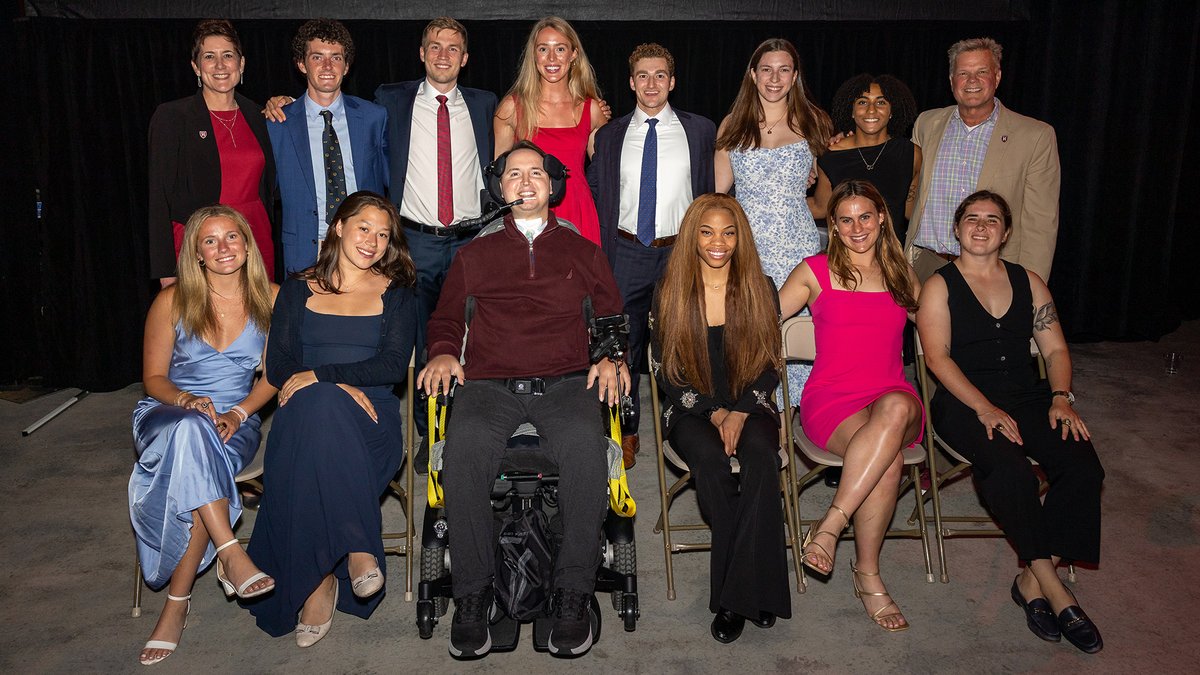 🙌 🎓 Congratulations to our award winners at tonight's Senior Letterwinners' Dinner and to all the members of the Class of 2025!

📰 tinyurl.com/2abeh34k

#GoCrimson #OneCrimson #Harvard2025