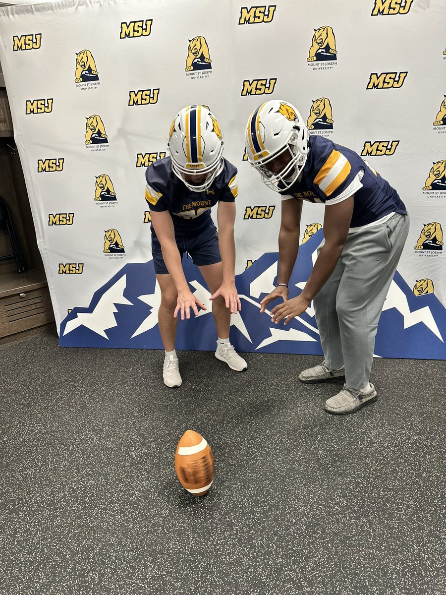 MichaelPugh24's tweet image. After a Great Visit and conversation with @Coach_DHughes I’m blessed to receive an offer from Mount Saint Joseph University! #AGTG
@Coachpeebs @CoachABarth @CathedralFBall