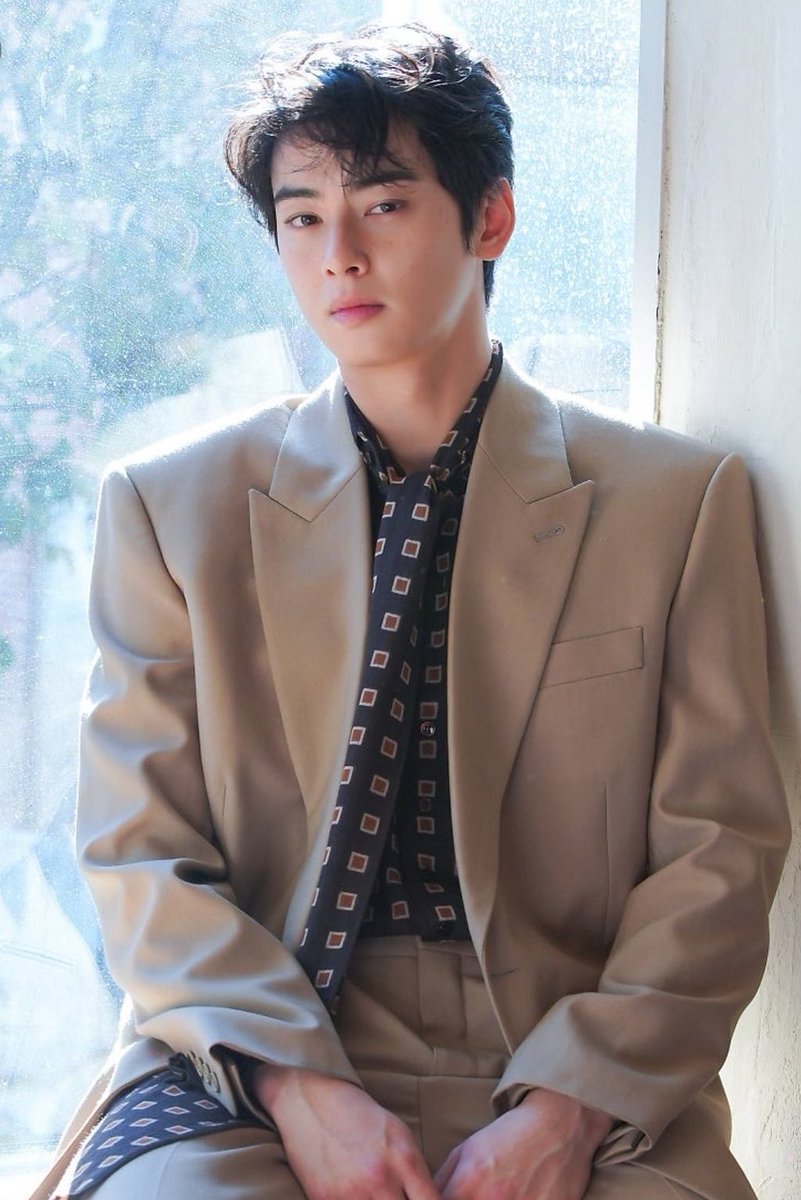 cewpics's tweet photo. It’s official, Cha Eunwoo has passed the military band audition and will be enlisting on July 28th 

#CHAEUNWOO #차은우 https://t.co/0IYe1gC4kW