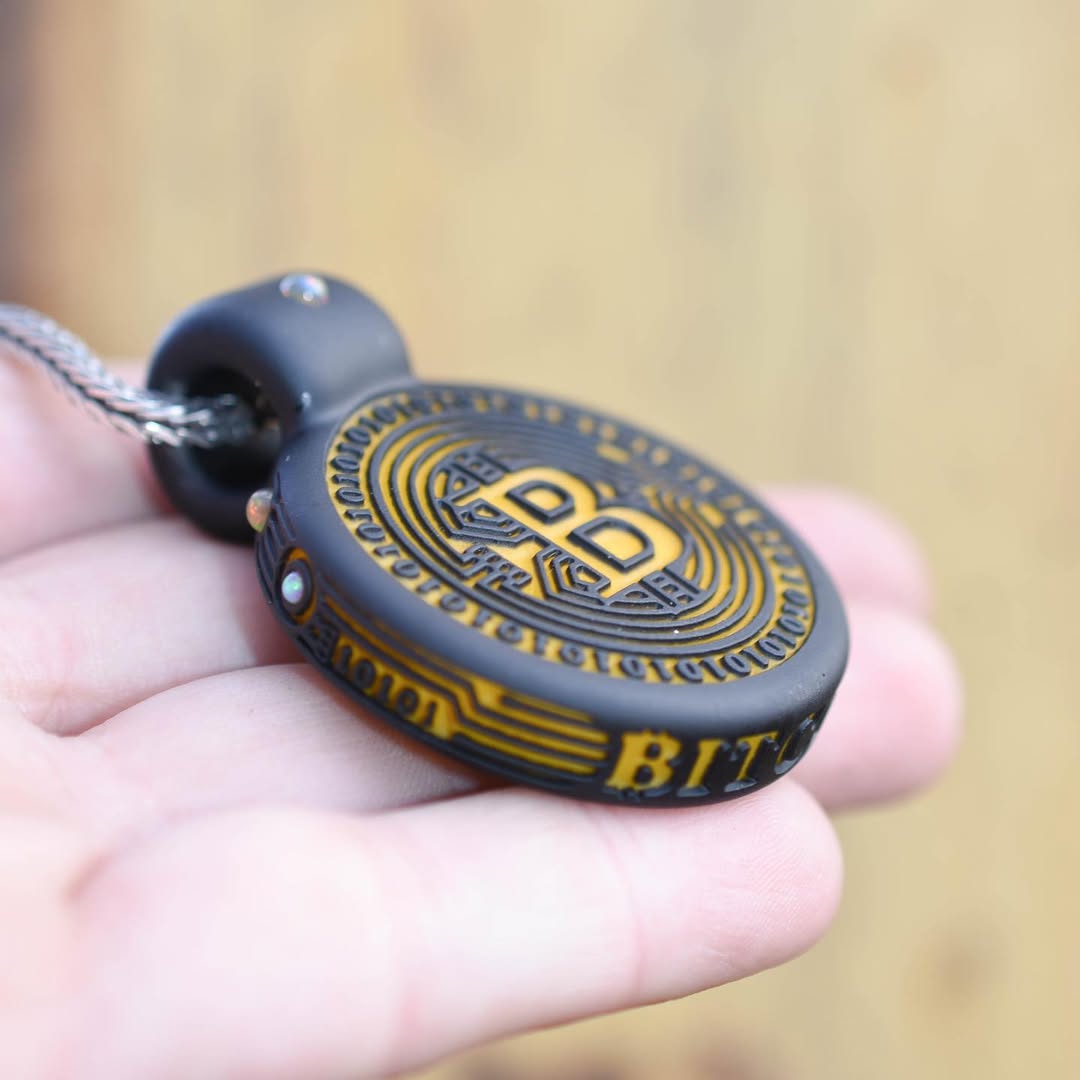 nickhiltbold's tweet image. Who’s ready for the next ATH? This BTC pendant is the perfect pick up for any cryptobro! 

#glassmaze #glassmaze_ #btc #bitcoin #crypto #opals #pendantsofig #potd #pendantoftheday #longbranch #puffsmokeshopnj #borolove #bestofglass #heady #headyglass #glassforsale