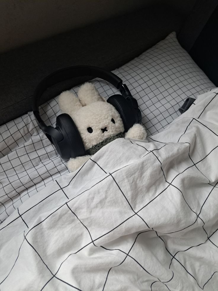 $miffy holded the coin for so long and now gets attention finally 🐰

People fudding the coin right now because they we're scared and are now sidelined 🤡

Get your entry now or you might regret it later 🥲