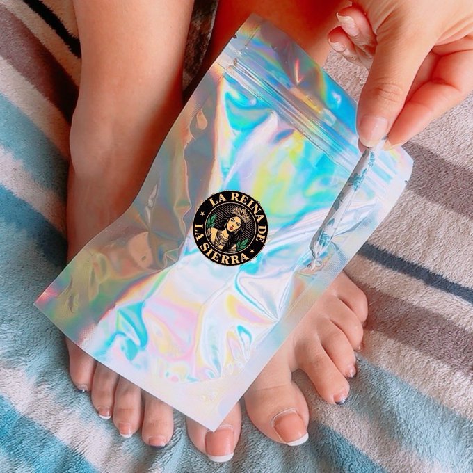 Watch Paola Loba's leaked NSFW photo on TwXstars