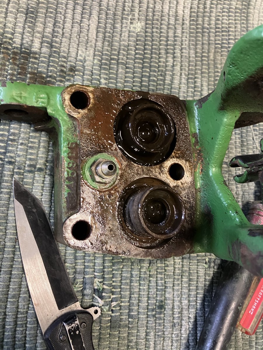 jev4320's tweet image. Break valve block rebuild and new pedal bushings.