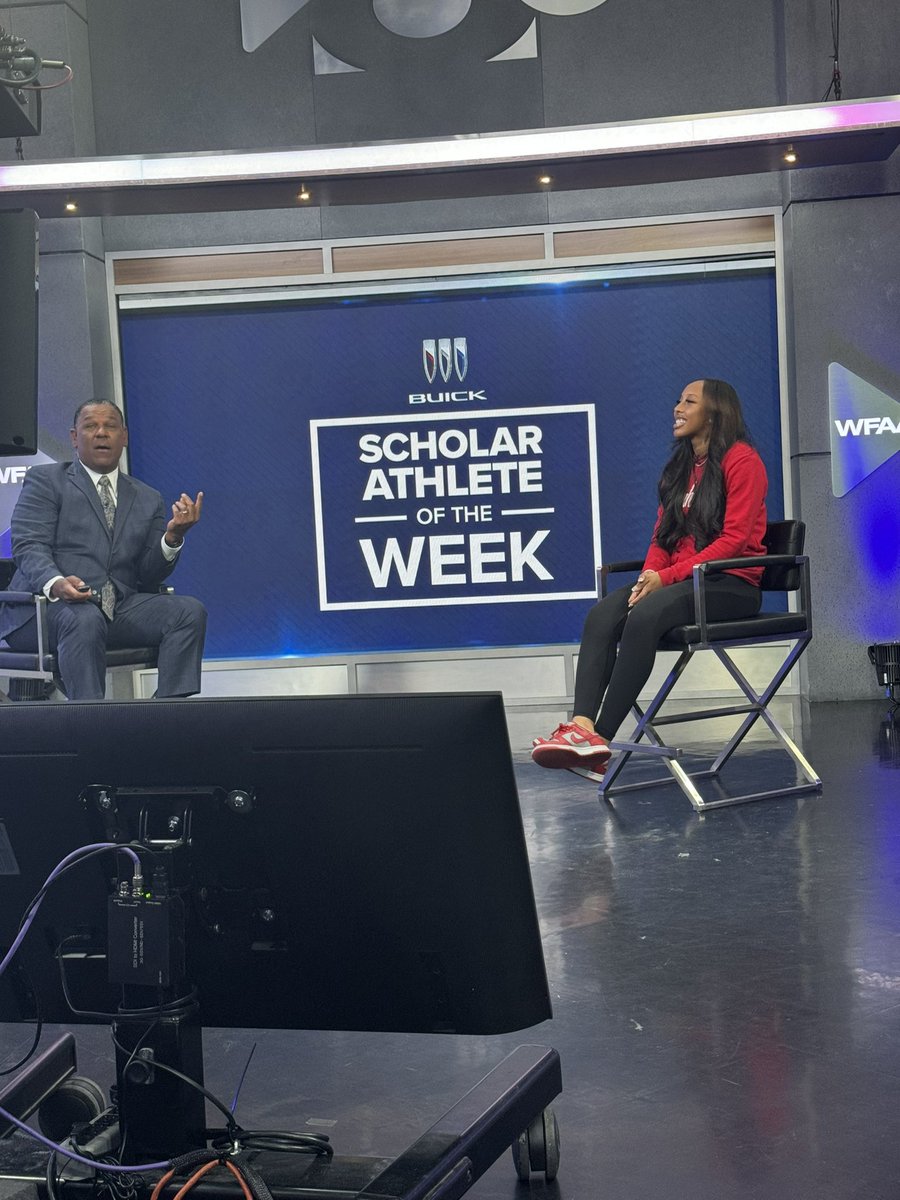 JasmineG2025's tweet photo. Behind the scenes with @JoeTrahan and @wfaa . Thank you for having me! Looking forward to seeing you this season. https://t.co/whzFiX2WwT