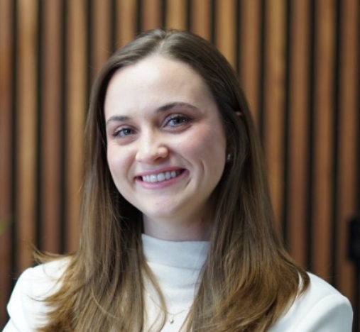 From cancer patient to future naturopathic healer, Christy's journey shows how compassion + bursary support from the Foundation can change lives. 💚
Watch her inspiring story now → tinyurl.com/bh24fsyv &amp; donate here: seewhatgrows.org/donate/
#NaturopathicMedicine