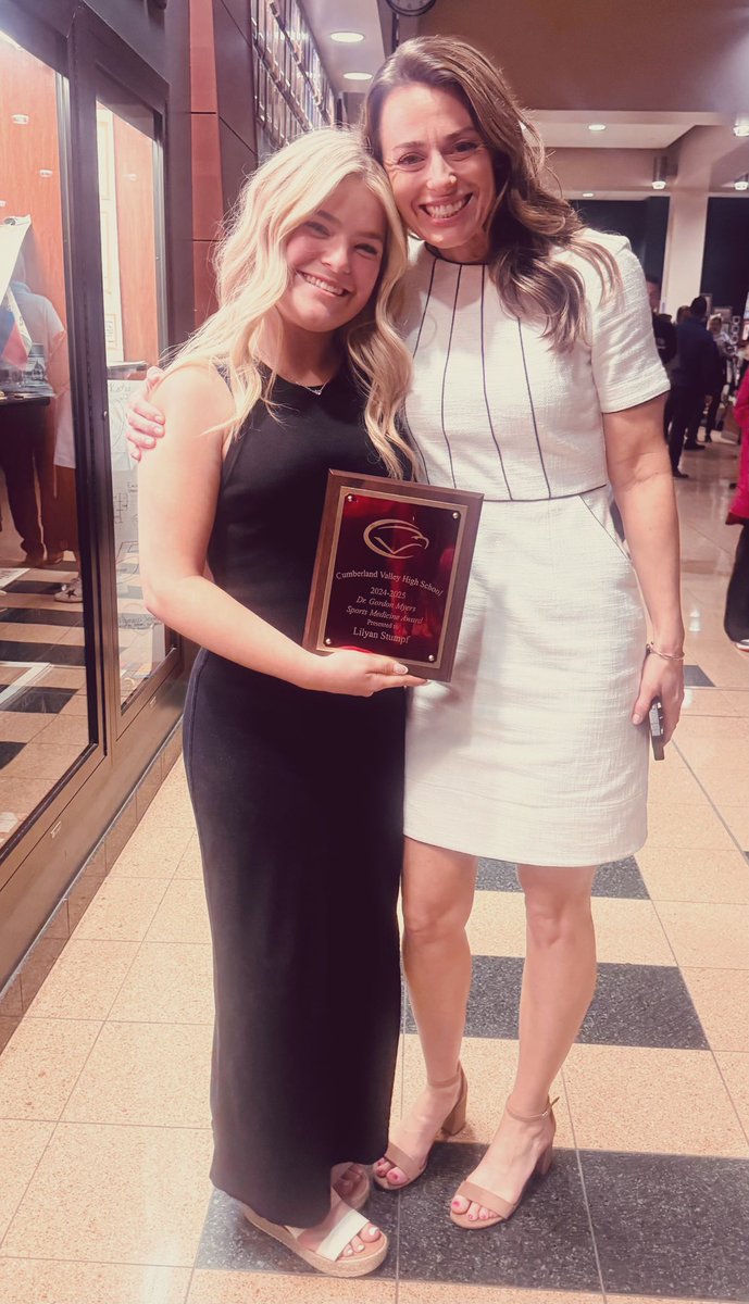 Congrats to Lilyan Stumpf for receiving the Dr. Gordon Myers Award! We are so very proud of you, and looking forward to your future in becoming an ATC🫶🏻🙌🏻