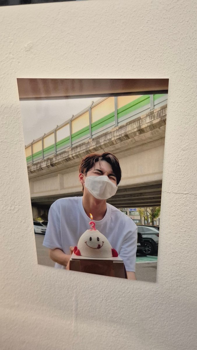 Dear_ong825's tweet photo. 해피위로데이🥳 https://t.co/8Og8Hkcnf5