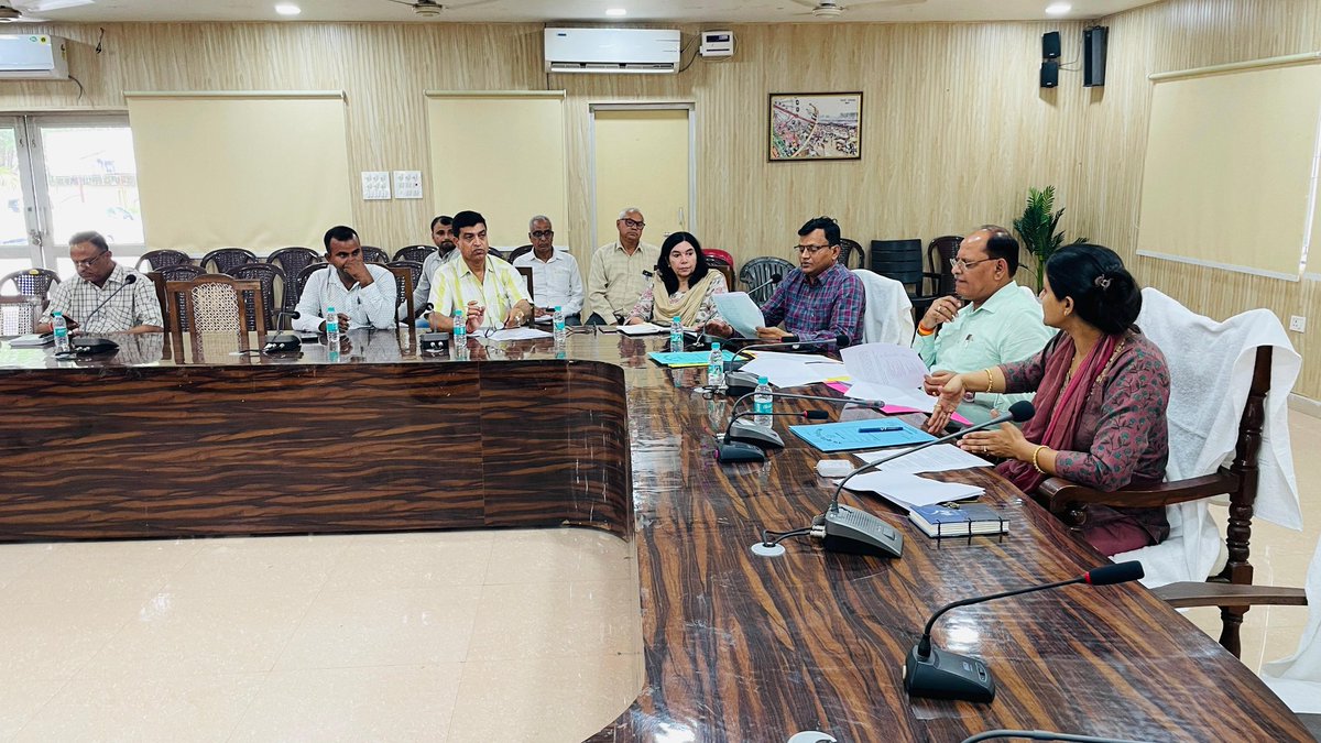 शासन के निर्देशों के क्रम में जनपद में 29 मई 2025 से प्रारंभ होकर 12 जून 2025 के मध्य विकसित कृषि संकल्प अभियान चलेगा किसानों को प्राकृतिक और जैविक खेती,किस प्रकार उत्पाद की गुणवत्ता सधारें कृषि की नवीन तकनीको एवं कृषि पद्धतियों आदि की जानकारी दी जाएगी कृषक गण प्रतिभाग कर लाभ लें