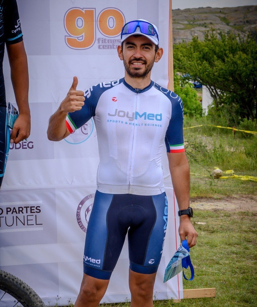 Francisco Silva, el médico de Guanajuato que ‘descubrió’ el potencial de ‘Clase Mundial’ de Isaac del Toro. 🤯

Hablamos con él y es una historia imperdible: periodicocorreo.com.mx/marcador/2025/…