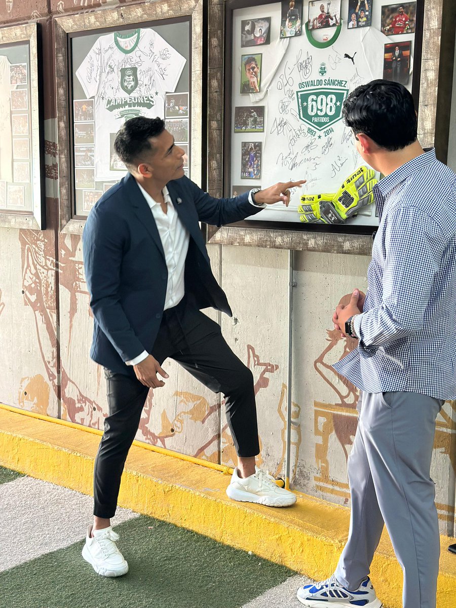 adriangalvezc's tweet image. Algunas postales del día de ayer en la grabación con Oswaldo Sánchez, esperen pronto el contenido en las redes de Multimedios Laguna