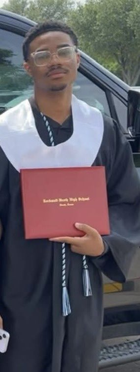 Keonaka (@keonaka1) on Twitter photo Graduation season complete 💪🏽! Our graduates <a href="/desotoisdeagles/">DeSoto ISD</a> <a href="/RHHSHawks/">Rockwall-Heath HS</a> #firstcousins #cursesbroken Graduation season complete 💪🏽! Our graduates <a href="/desotoisdeagles/">DeSoto ISD</a> <a href="/RHHSHawks/">Rockwall-Heath HS</a> #firstcousins #cursesbroken
