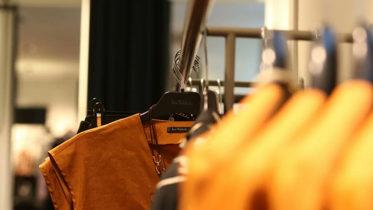 Adyen’s 2025 Annual Retail Report reveals #AI use for shopping in Australian grew 45% in the past year, with one in three Australians relying on it for outfits, meals and new brands.

Read more via <a href="/RetailAsiaMag/">Retail Asia Magazine</a>: ow.ly/XZEQ50VWVfB