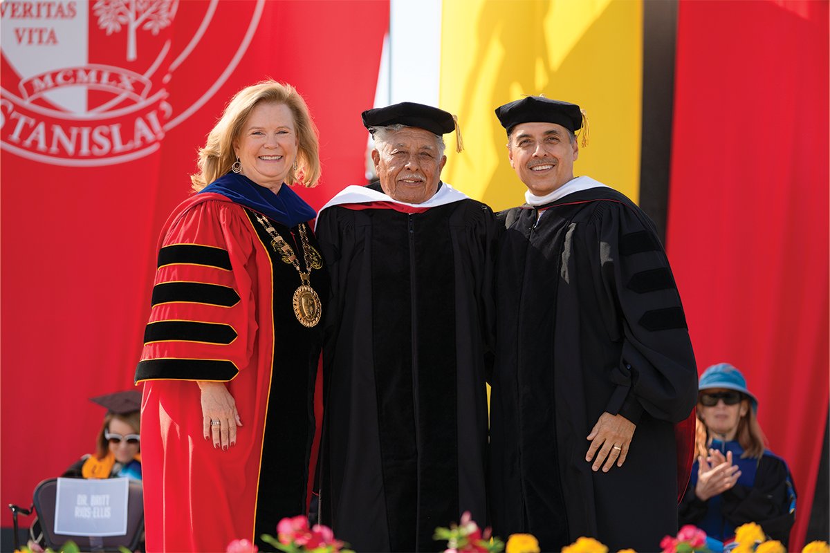 stan_state's tweet image. Today, we honored Salvador Hernández who received an honorary Doctorate of Humane Letters for his sacrifices as a father, mentor &amp;amp; role model. We also honored his son, José Hernández — former NASA astronaut — as he received an honorary Doctorate of Science. 🎓🌟#StanGrad