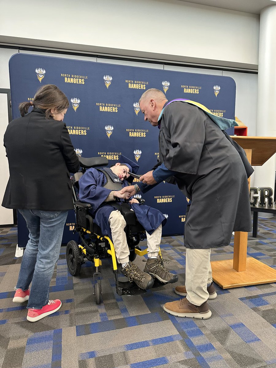 AbleNotLabel's tweet image. Last week, we celebrated the graduation of Dante! We are so proud of him and also so excited him as he embarks on his next chapter post-high school. Congratulations Dante. We will miss you immensely! 💛🎓💙

Tomorrow, we will celebrate the rest of our Able Not Label graduates.