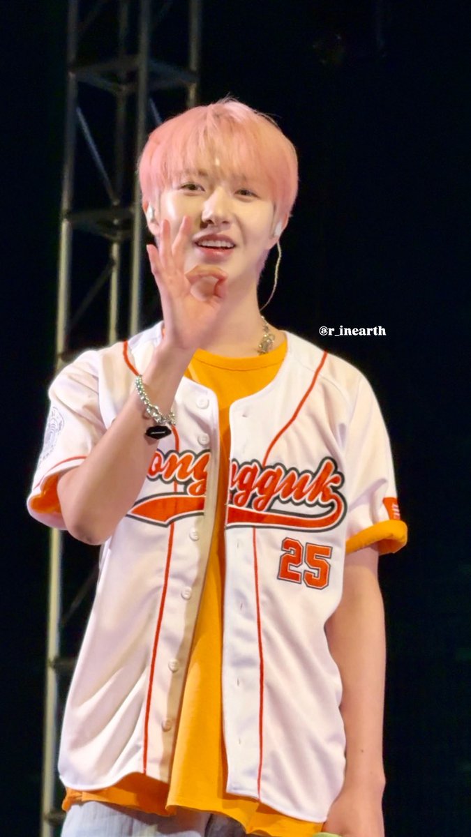 r_inearth's tweet image. 250528 동국대 #런쥔 
🙆‍♀️ 런쥔 밥무라!!
🦊ok~ 👌