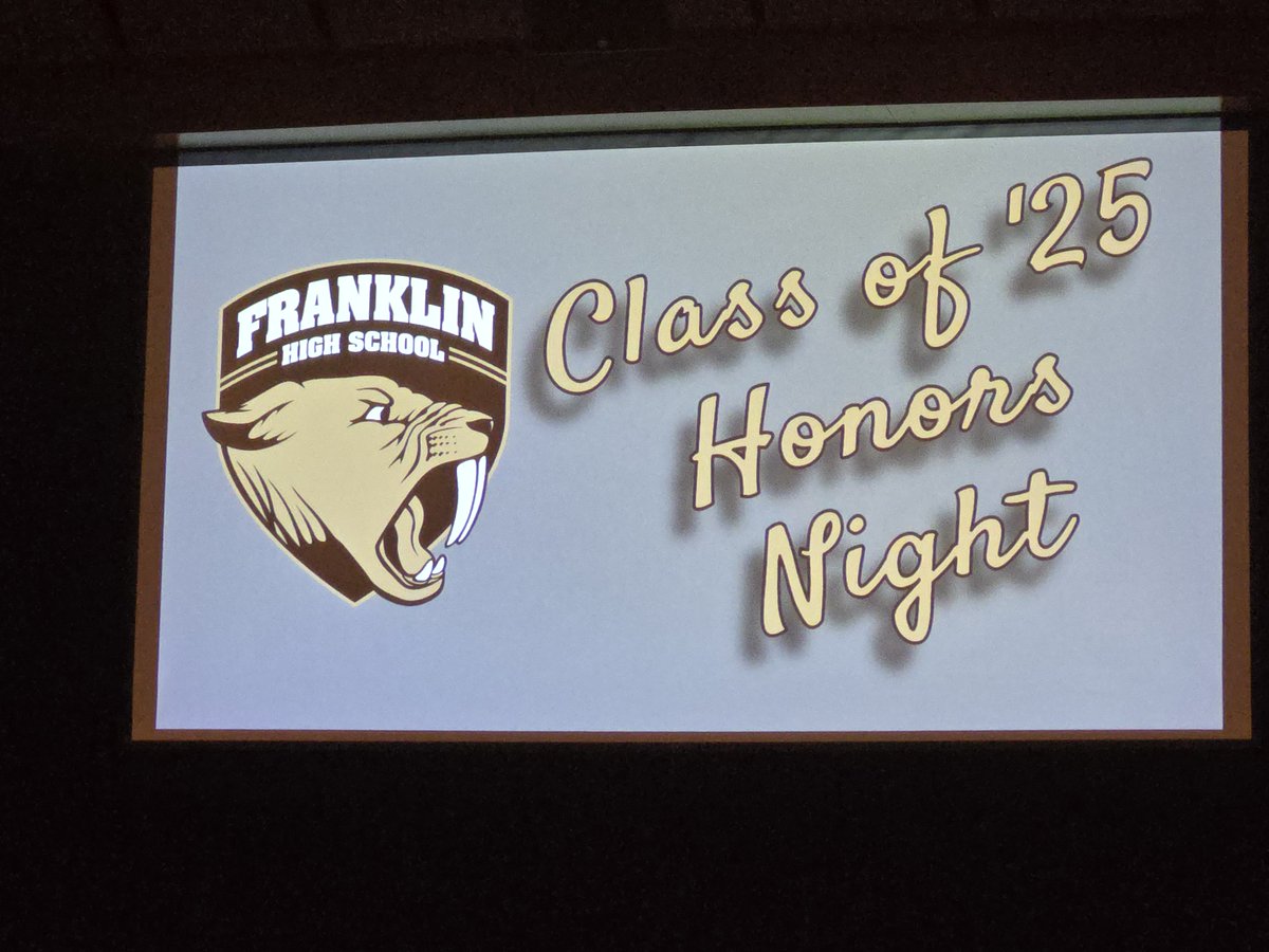 FPSDistrictWI's tweet image. Tonight was @FranklinSabers SENIOR HONORS night where senior class members are honored for various awards, scholarships &amp;amp; other recognitions. Thank you to the many local businesses &amp;amp; orgs that help to sponsor scholarships &amp;amp; awards for our seniors! #BetterCommunity