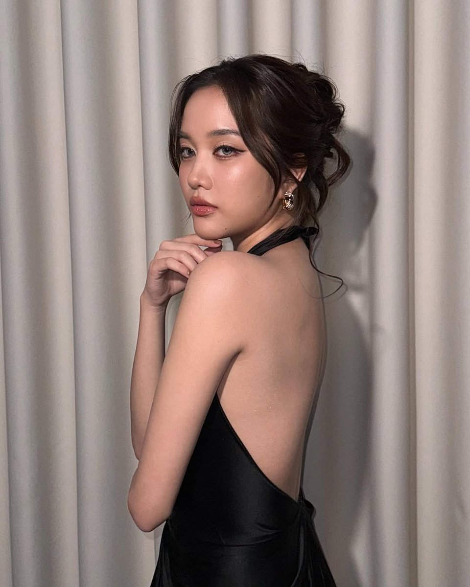 freenfanclub_'s tweet photo. สวย ไร้ที่ติ 💯🖤

SAROCHA REBECCA AT KAZZ AWARDS
#KazzAwards2025xFreenBecky
#srchafreen https://t.co/5pix4AMwTI