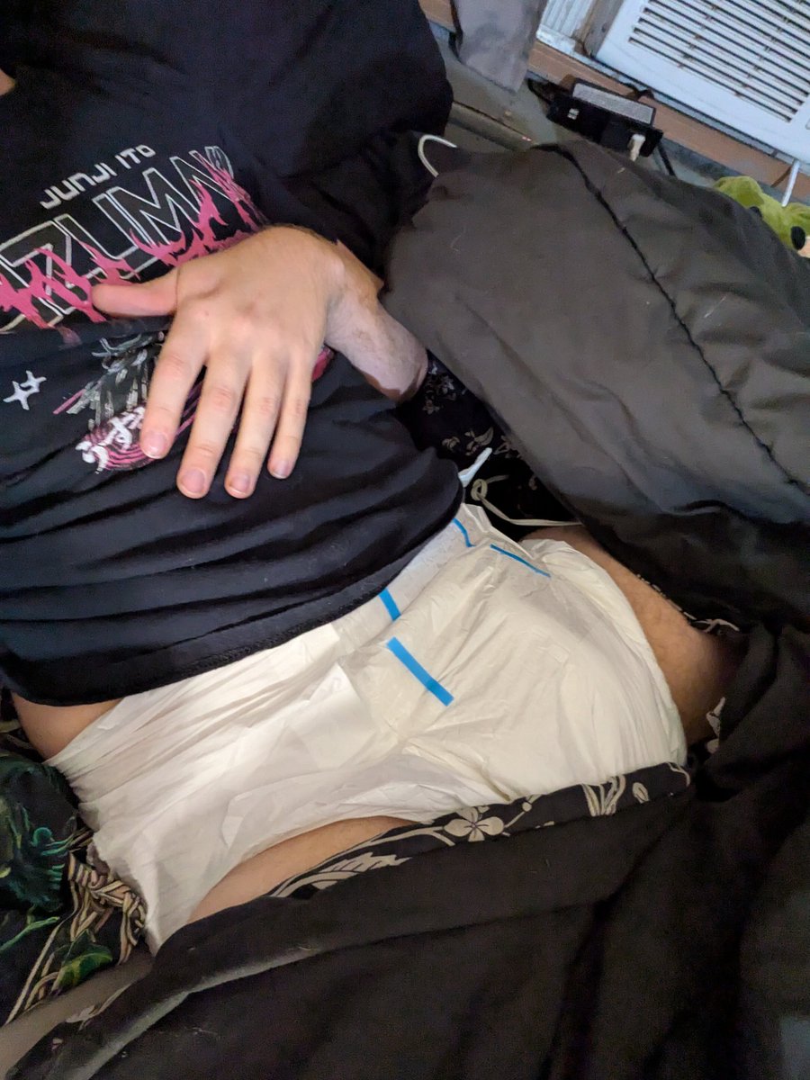 Mr froggy peaking in the corner X3