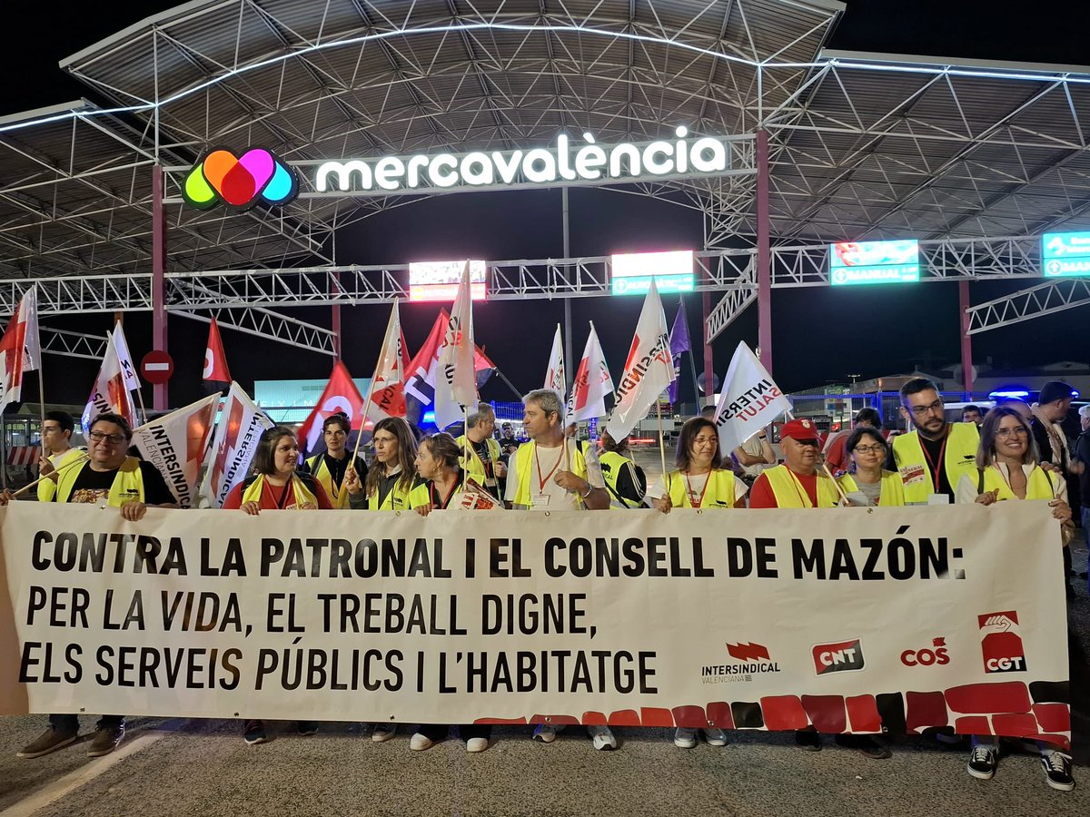 Comencem la jornada de vaga general al País Valencià, a mercavalència.
#VagaGeneral29M